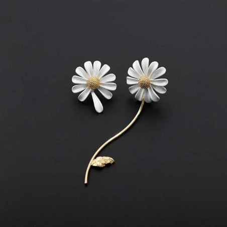 Premium Sense Daisy Earrings Necklace Female Clavicle Chain