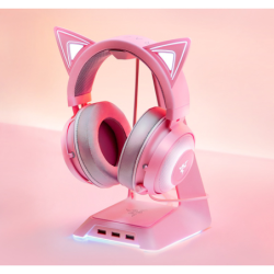 Glowing cat earphones