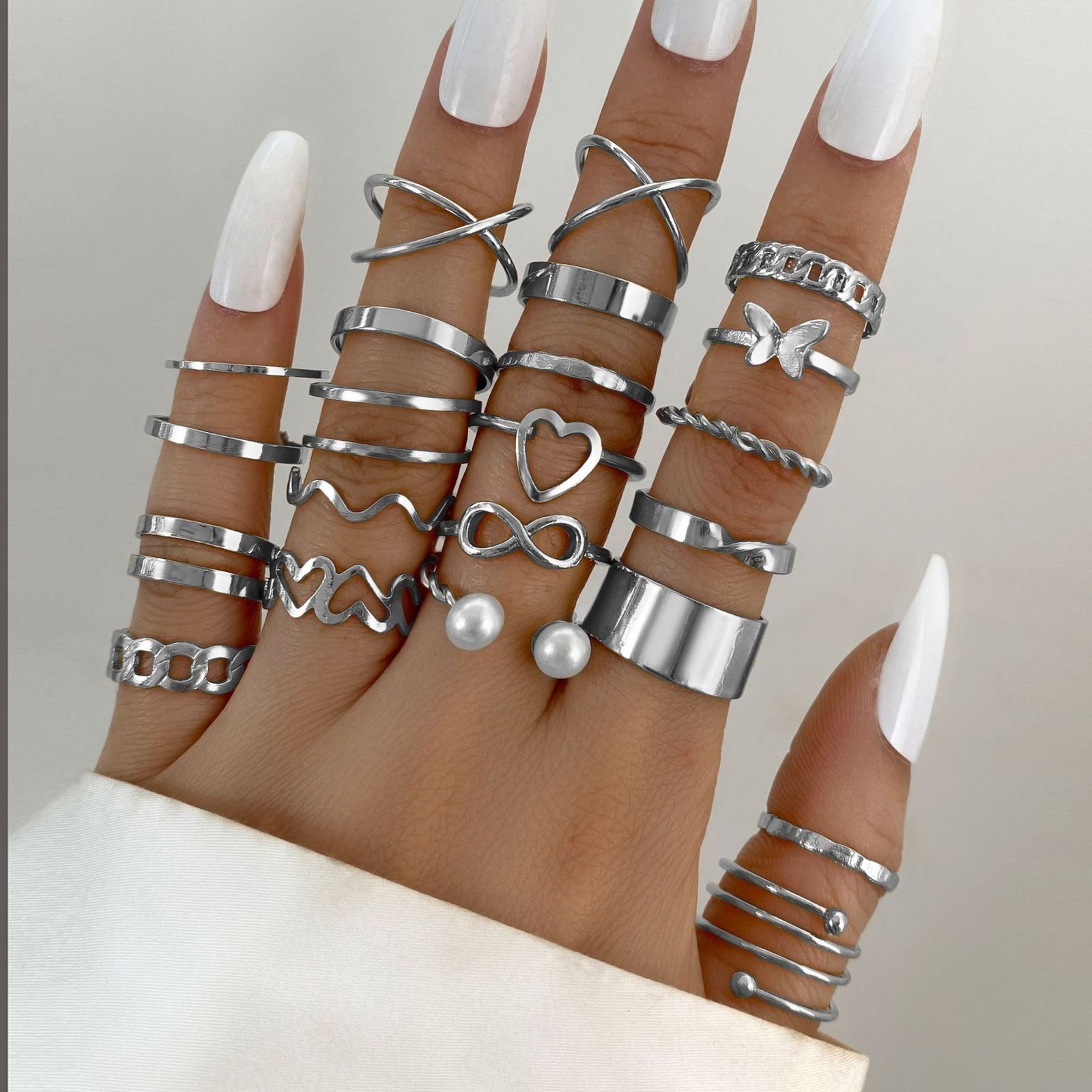 Hollow Heart Geometric Butterfly Leaf Ring Suit - Image 4
