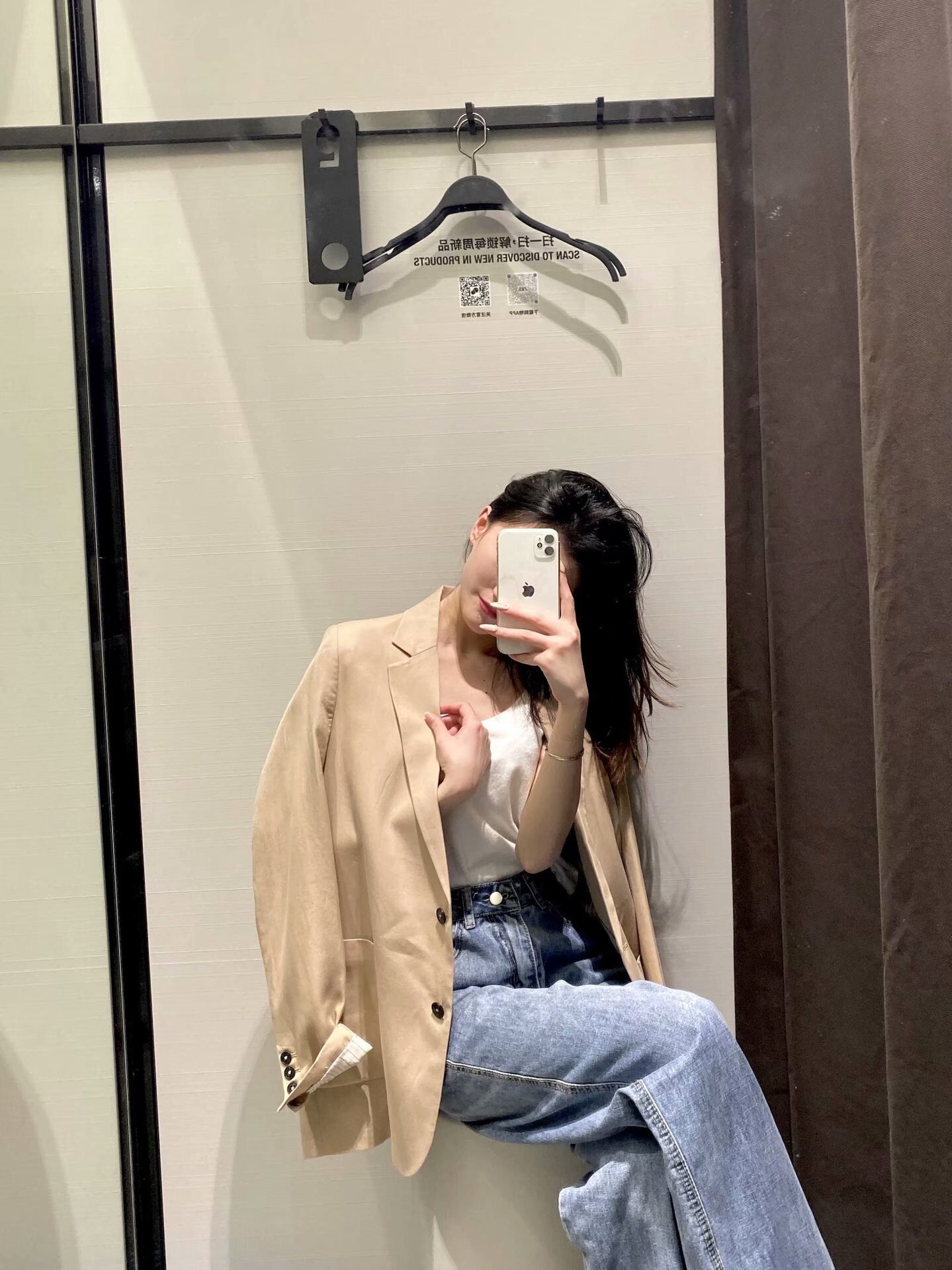 Women's Solid Color Straight Blazer With Button - Image 2