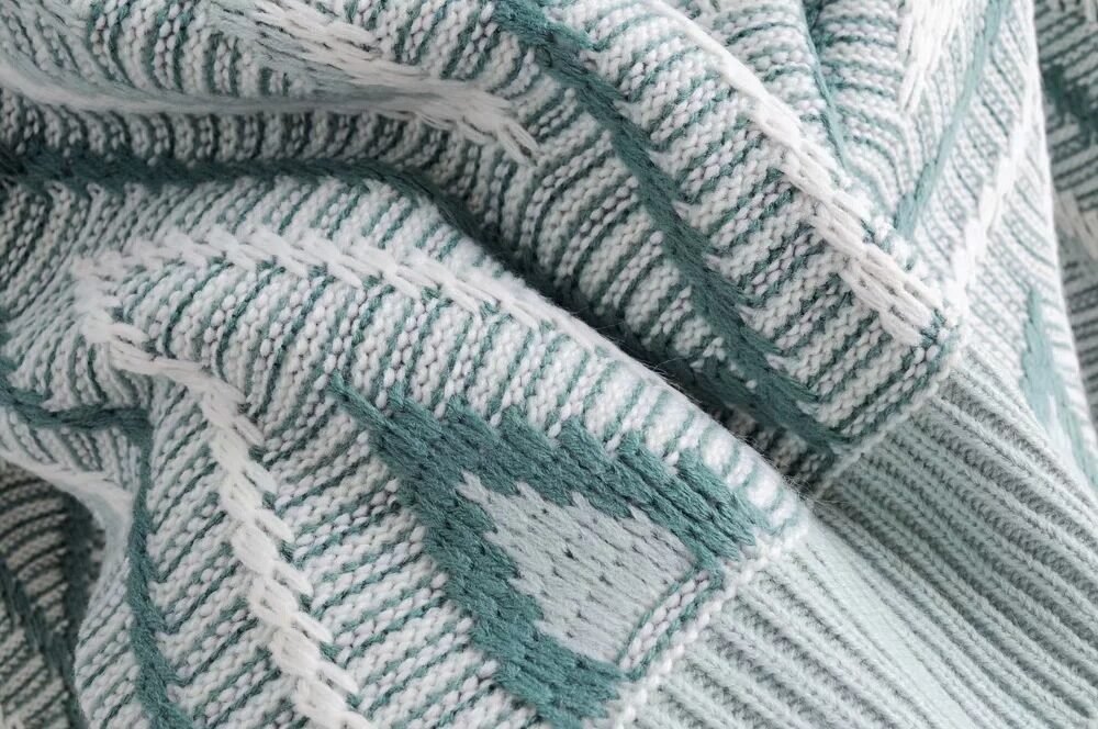 Contrast color lazy pullover sweater - Image 3