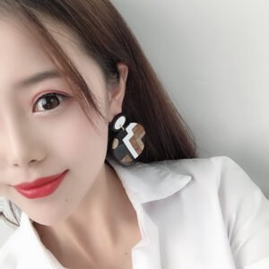 Geometric shape color earrings
