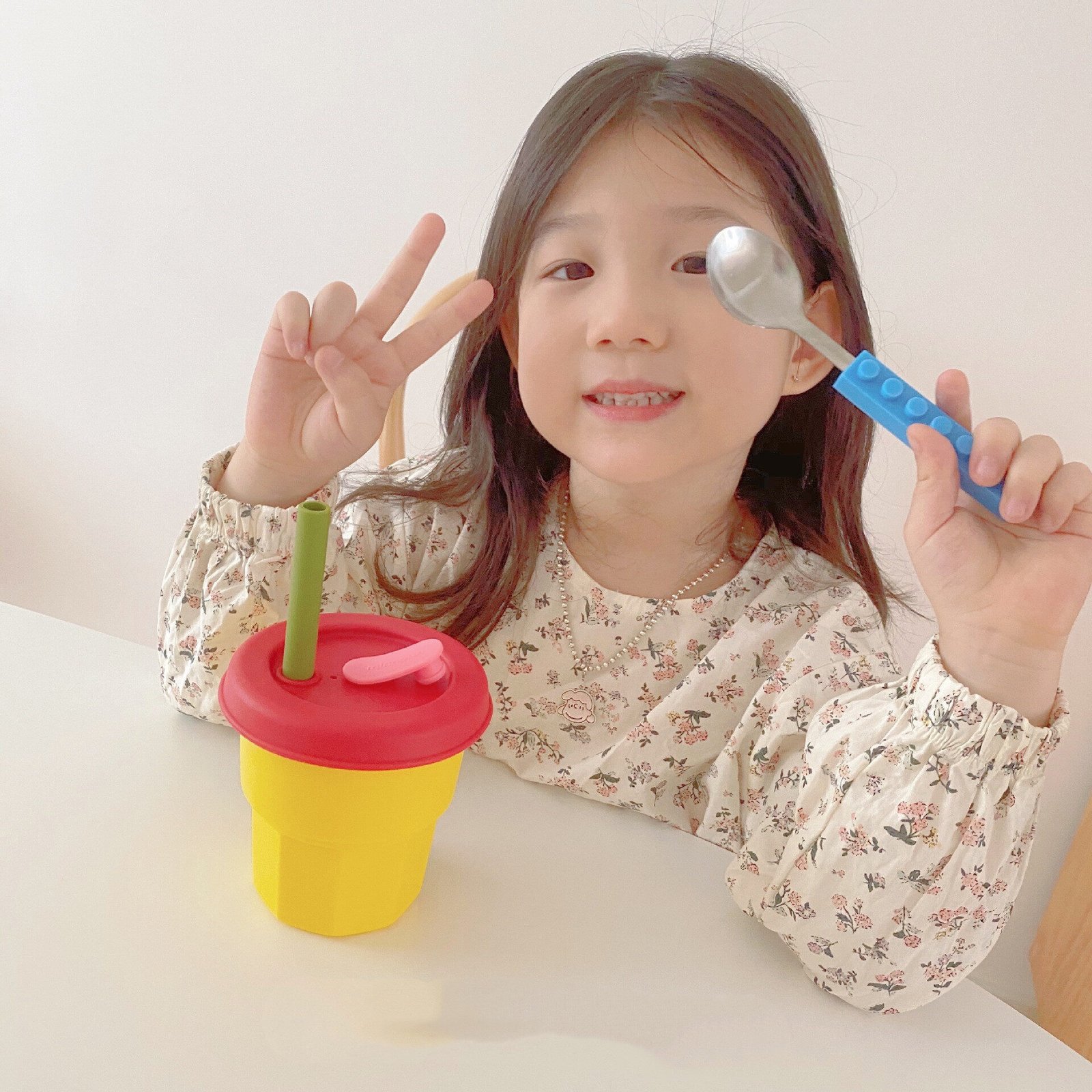 Children's silicone straw cup - Image 5