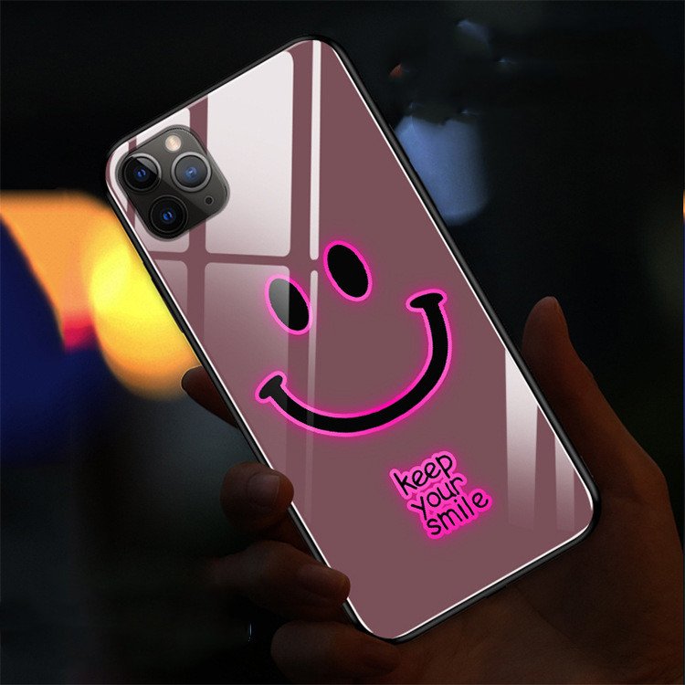 Compatible with Apple , Smiling face to flash mobile phone case - Image 3