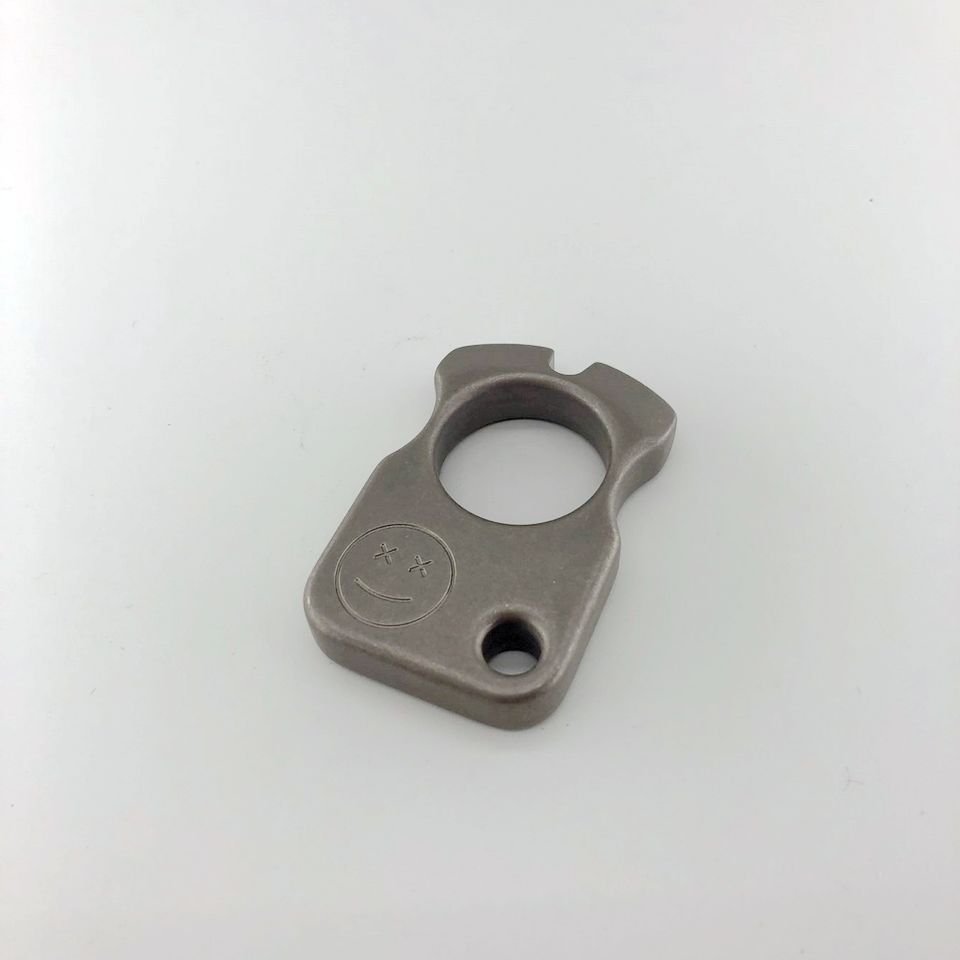 Self defense ring smiley face EDC key chain - Image 4