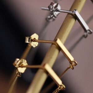 Temperament simple atmosphere net red ear line