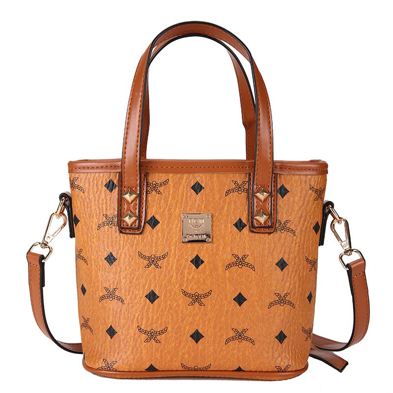 Fashion one-shoulder crossbody pouch - Image 3