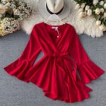 Thin trumpet sleeve temperament top