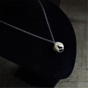 wolf pendant necklace