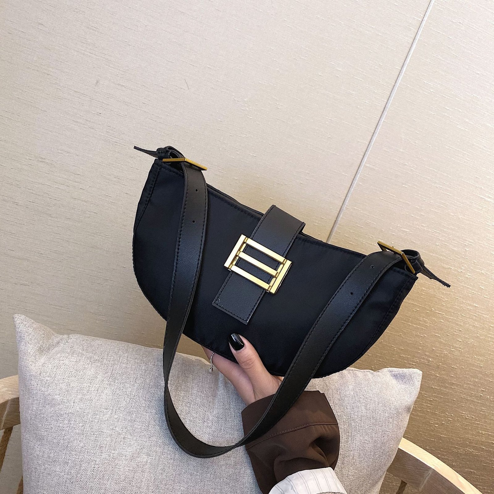 All-match nylon shoulder diagonal bag handbag net red shoulder bag - Image 5