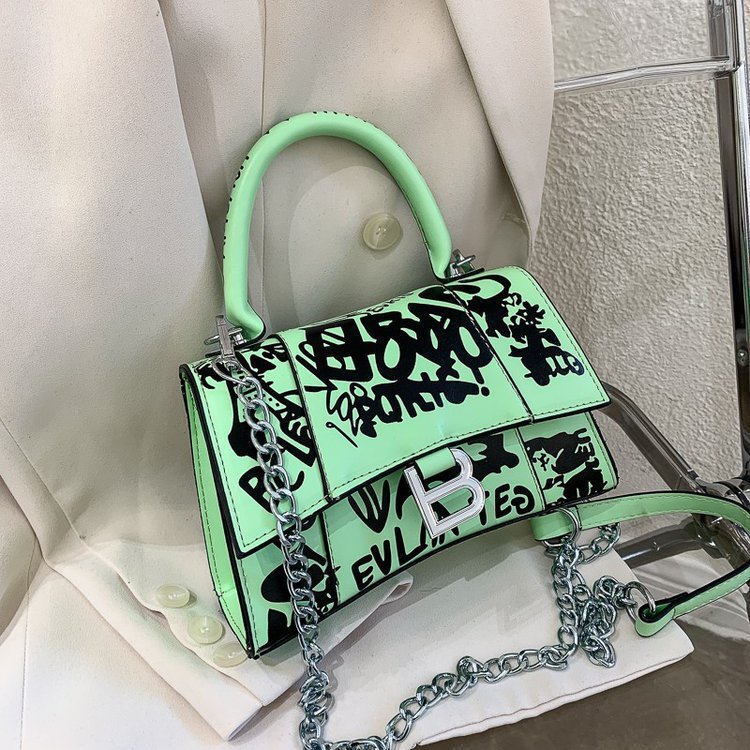 Personalized Simple Trend Graffiti One-shoulder Handbag - Image 3
