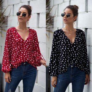 Polka dot V-neck T-shirt