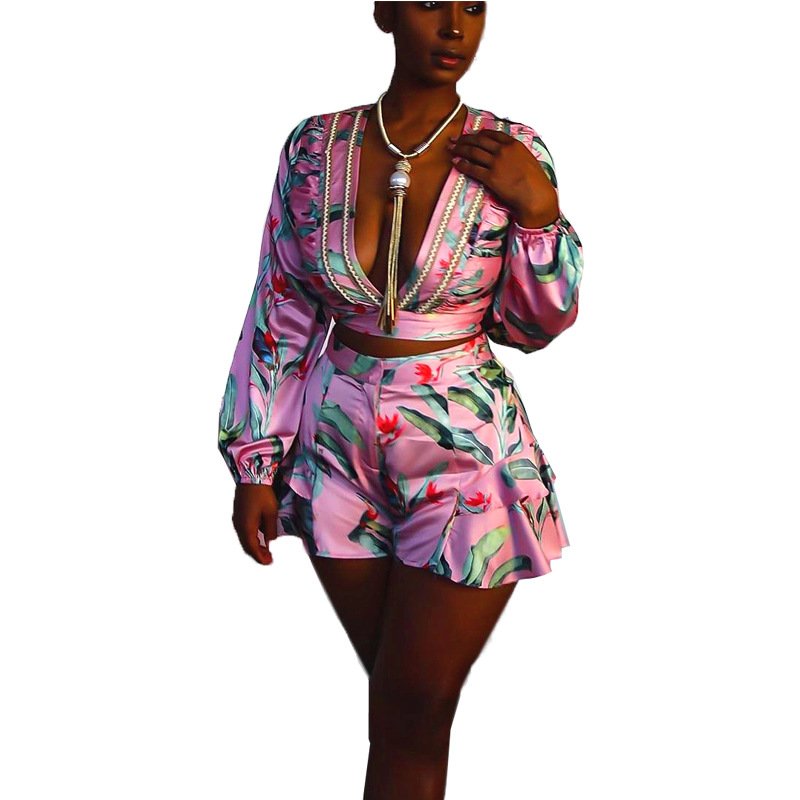 Printed low collar top + shorts two-piece suit - Image 2