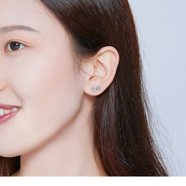 Cute cat paw print earrings - Image 3
