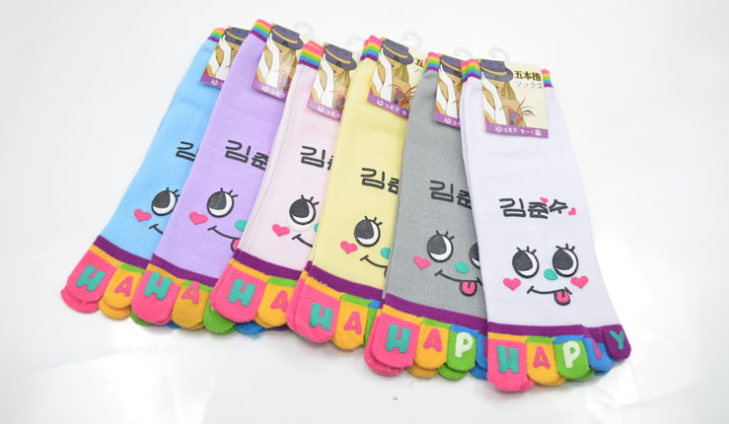 reative cartoon cute five-finger socks women's socks short paragraph ladies cotton toe socks - Image 3