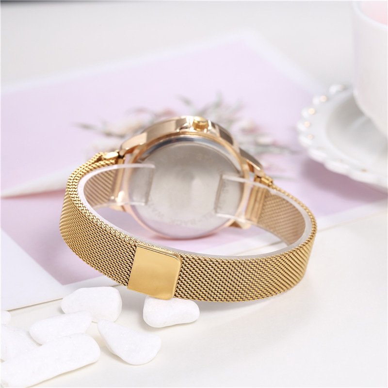 Time to run ladies magnet buckle quartz - Image 4