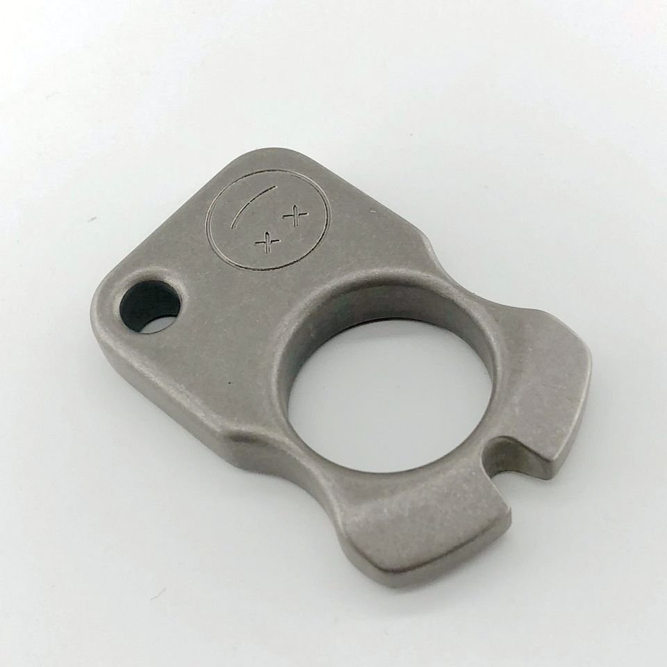 Self defense ring smiley face EDC key chain - Image 3