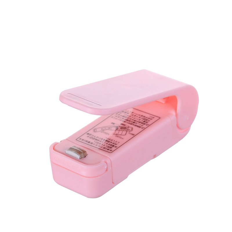 Hand pressure portable snack seal clip - Image 4