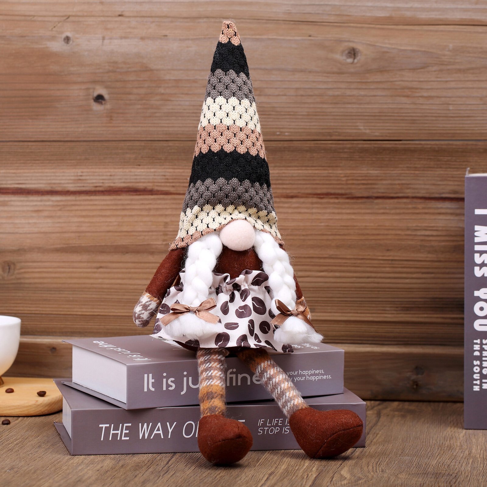 Faceless Doll Hanging Hands Grinding Coffee Christmas - Image 6