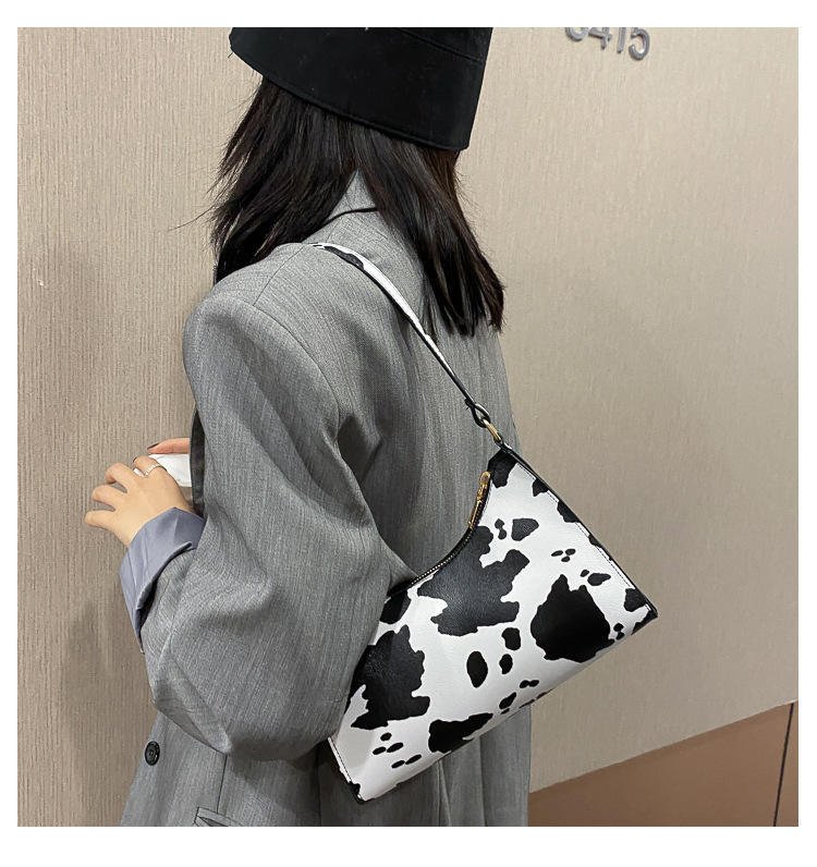 Leopard cow print underarm bag - Image 4