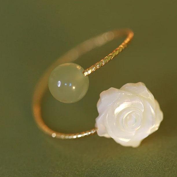 Design Sense White Rose Index Finger - Image 6