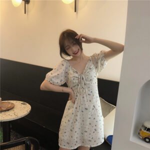 Lace-up girly puff sleeve dress