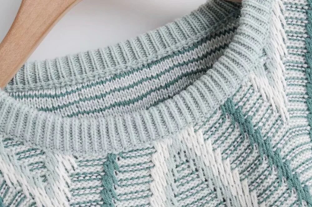Contrast color lazy pullover sweater - Image 9