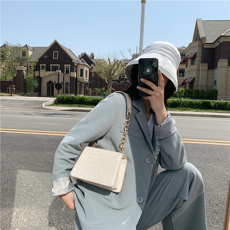 Versatile women's One Shoulder Messenger Bag