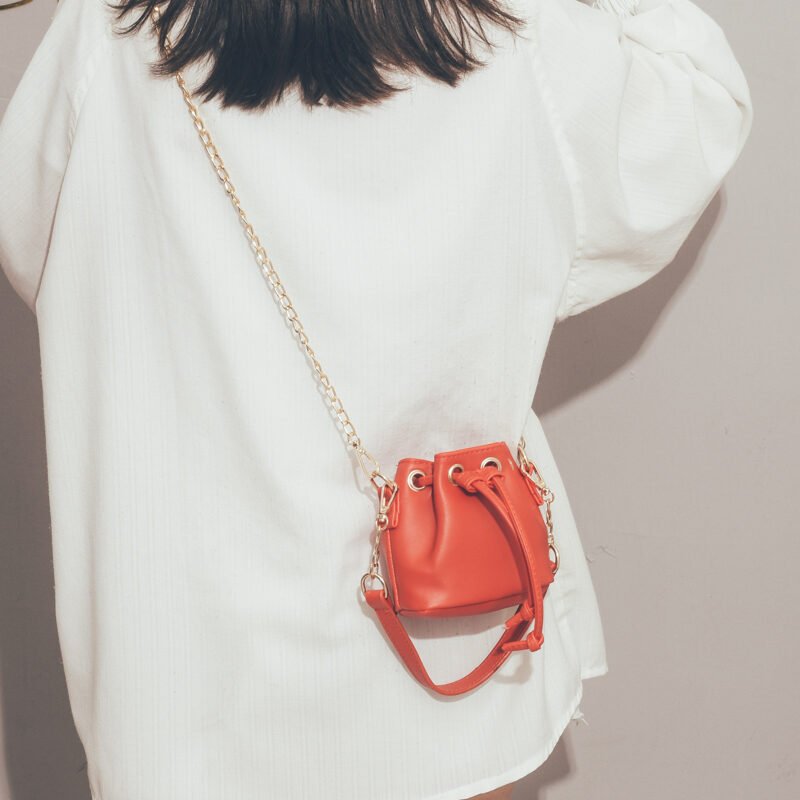 Mini drawstring shoulder messenger handbag - Image 5