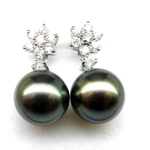 Black pearl earrings