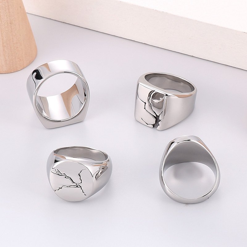 Minimalism Personality Design Black Crack Round Face Men's Ring - Image 14