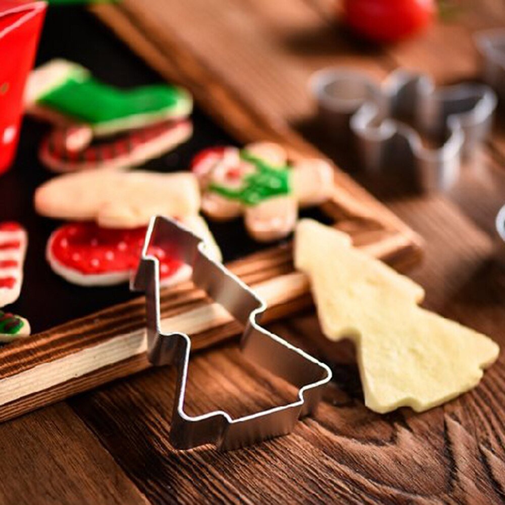 Cartoon cute christmas tree cookie mold - Image 4