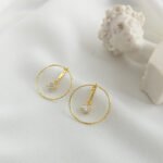 Circle swing tassel earrings