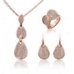 Popular accessories set