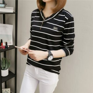 Striped bottoming shirt
