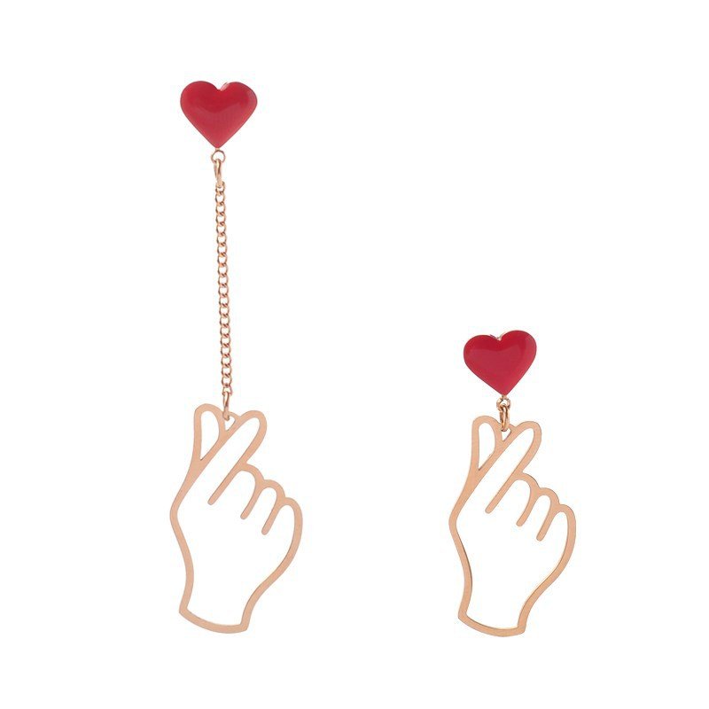Personality metal love earrings hollowing out heart gesture earrings cold wind peach heart shaped earrings - Image 5