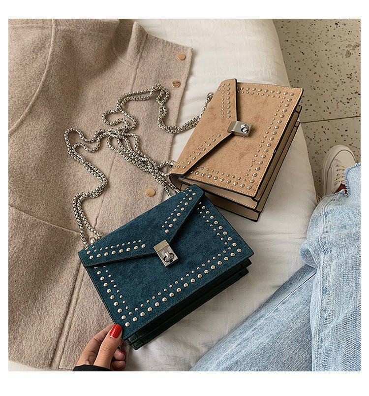 Chain rivet bag