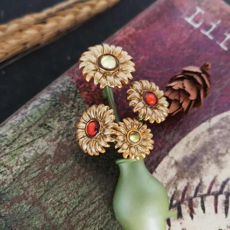 Sunflower pot vintage brooch - Image 4