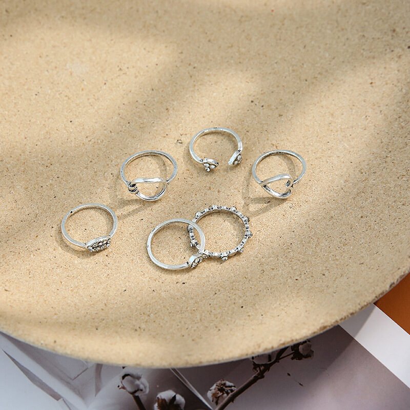 Geometric Retro Drop-shaped Diamond Ring Set - Image 4