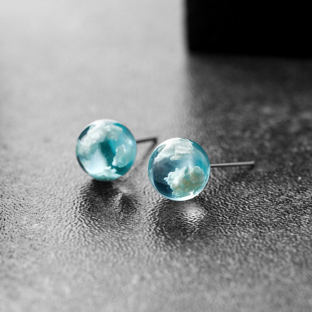 Transparent spherical resin earrings