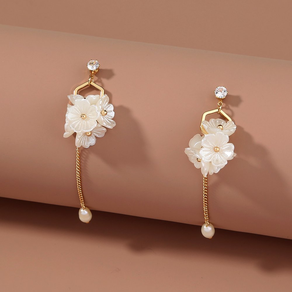 Retro temperament jewelry, long tassel flower cluster, 5 small flowers, small fresh earrings, resin artificial flower earrings, female - Image 2