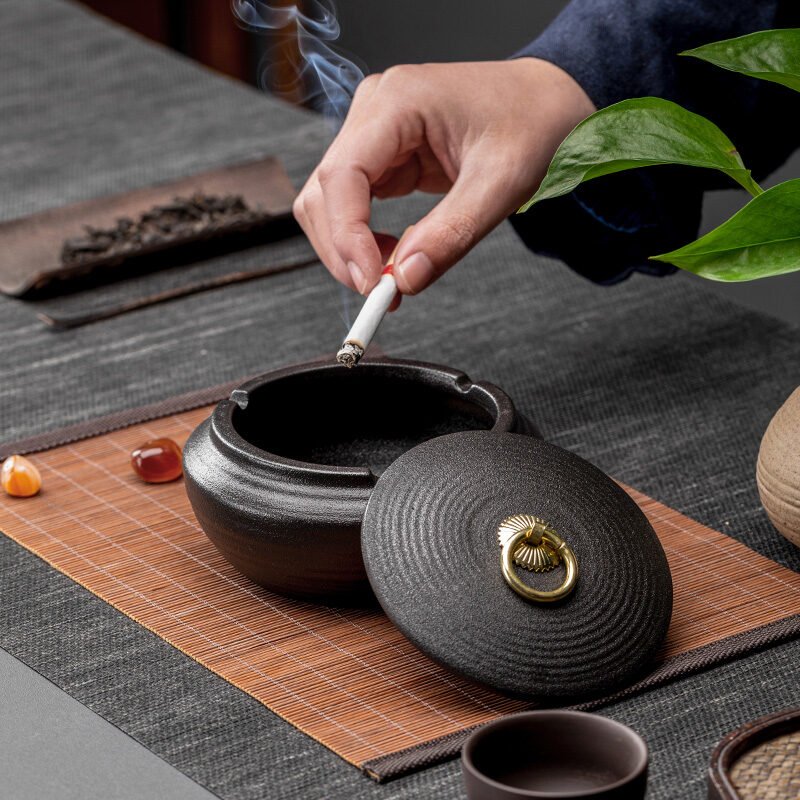 Chinese Style Retro Household Ashtray With Lid Windproof - Image 3