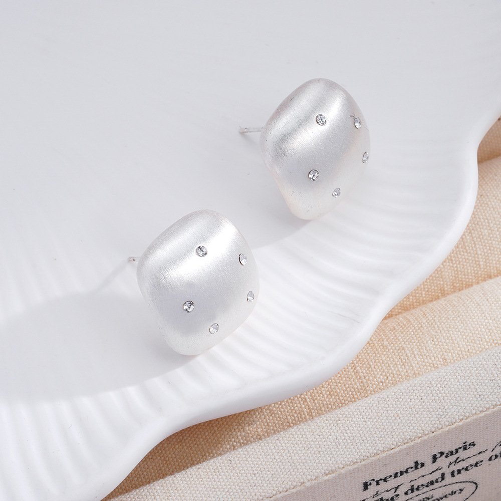 French-style Vintage Chic Minimalist Geometric Earrings - Image 2