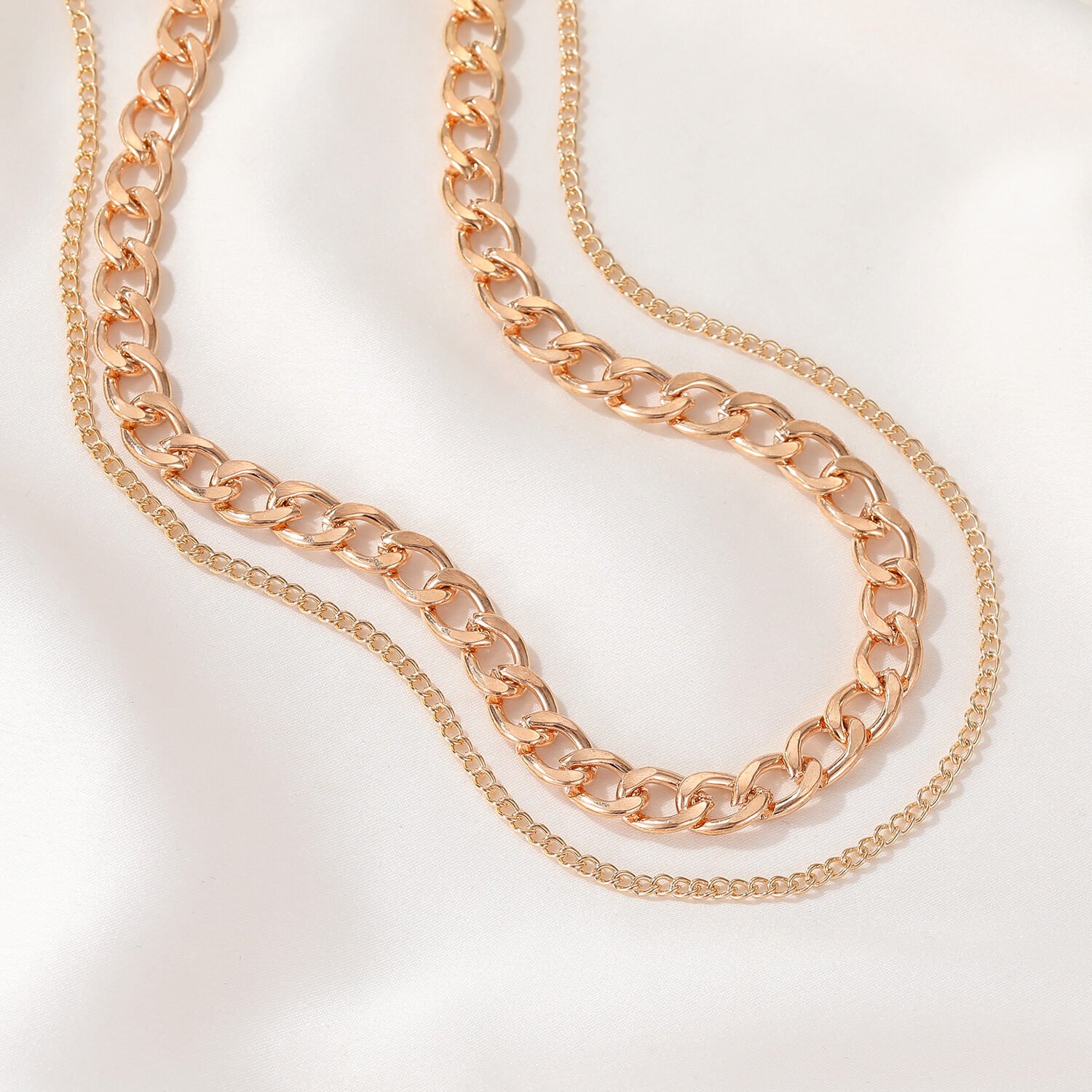 New Retro Personality Folding Neck Chain Clavicle Chain Women - Image 5