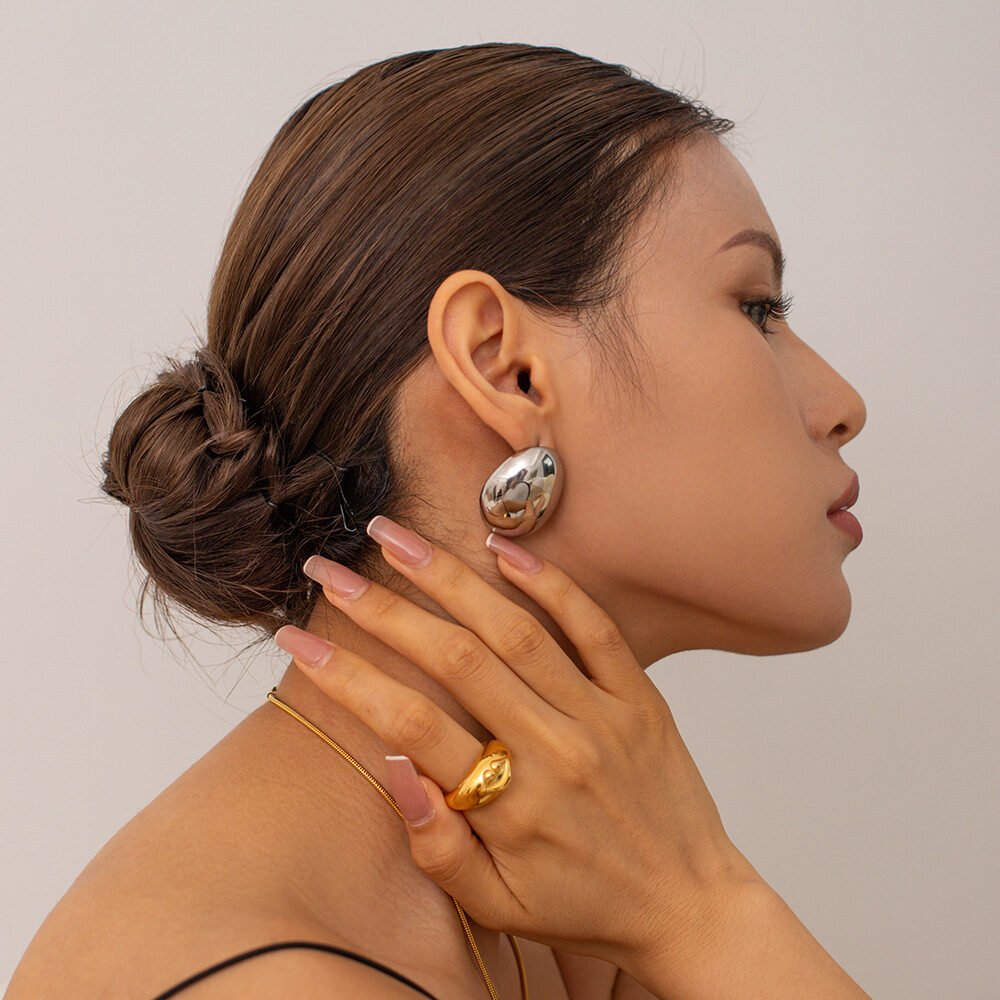 Fashion Special-interest Stainless Steel Plated 18K Glossy Round Bean Earrings - Image 14
