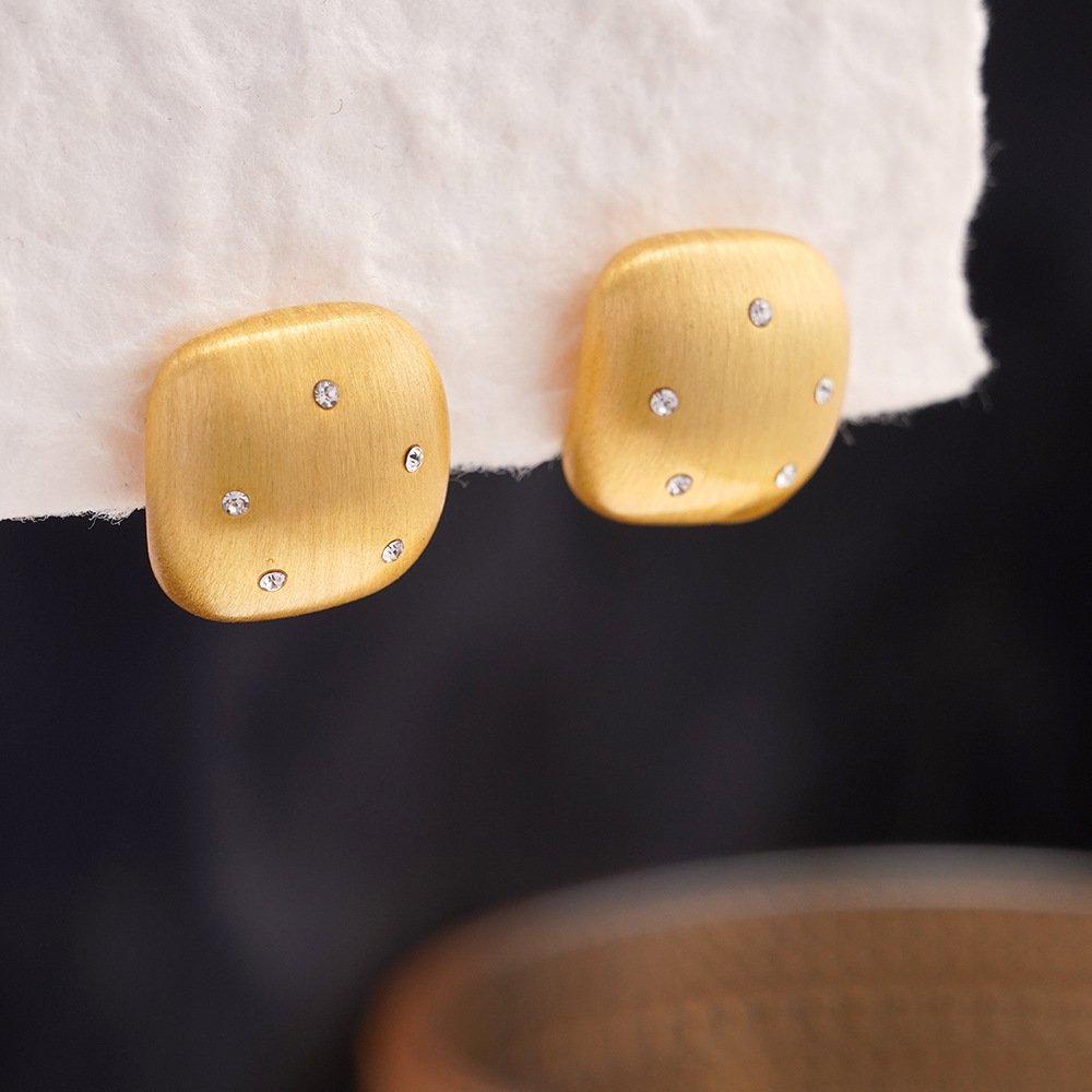 French-style Vintage Chic Minimalist Geometric Earrings - Image 4