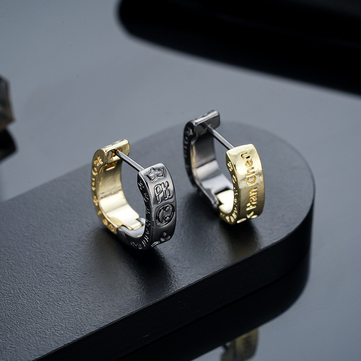 Trendy Men's Ear Studs & Ear Cuffs, High-End Unisex Earrings - Image 4