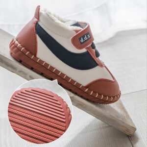 Children's walking shoes