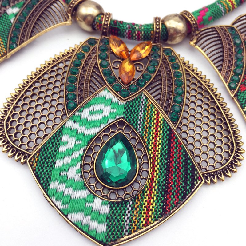The Bohemian style is exaggerated - Image 3