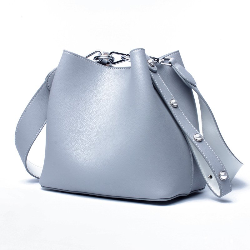 One shoulder portable crossbody bag - Image 2
